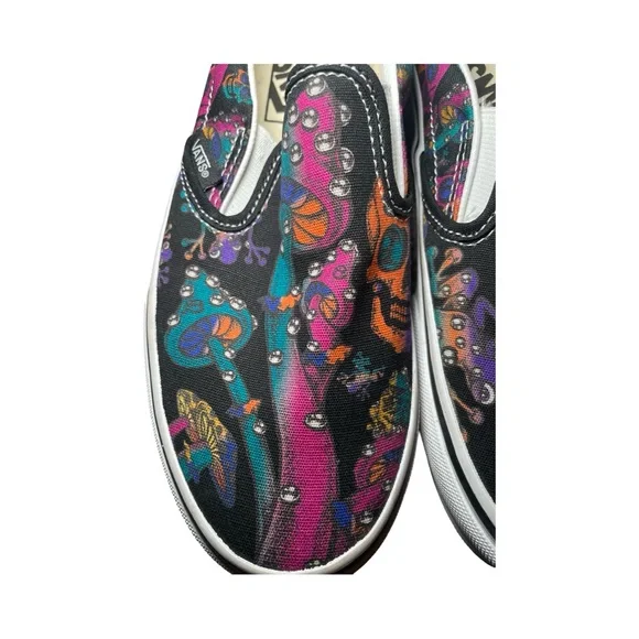 Vans Classic Slip On Trippy Skulls Drip Black Size 6 Women's Punk Goth Grunge - Picture 3 of 8